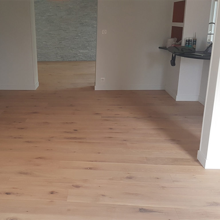 Pose de parquet massif contrecollé à Migné Auxances